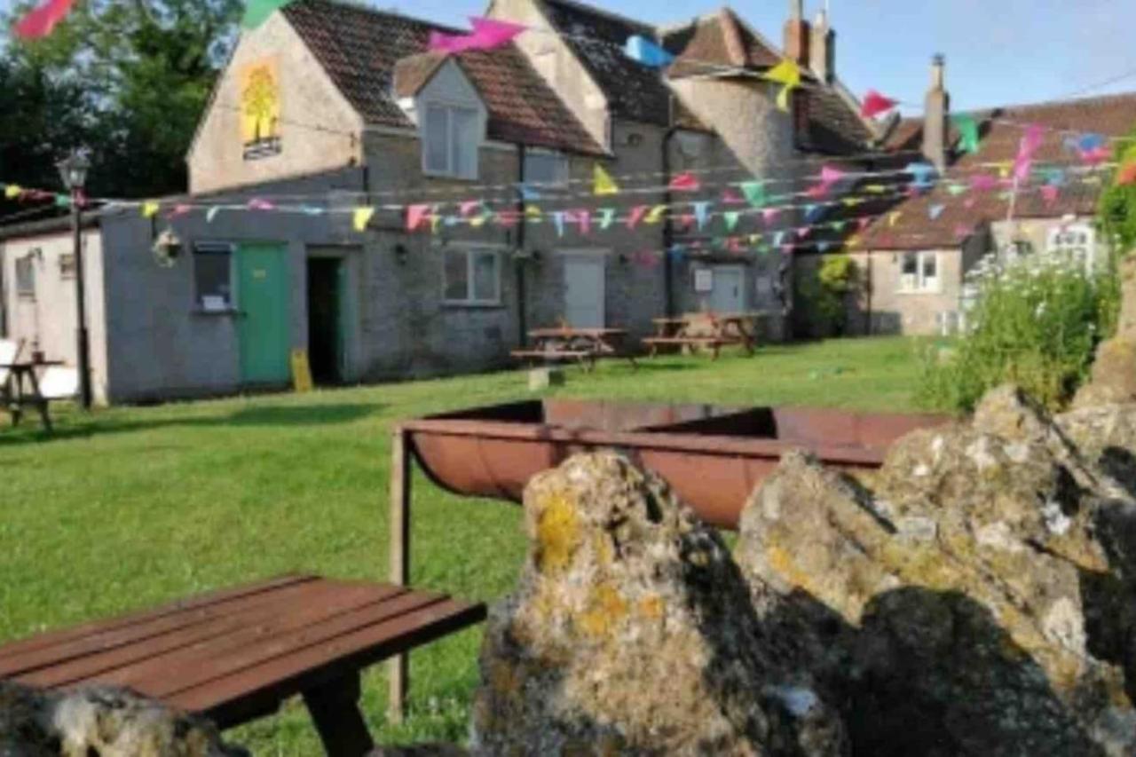 Tuckers Grave Inn Nr Bath Longleat Cheddar Bristol Norton St Philip Exterior photo